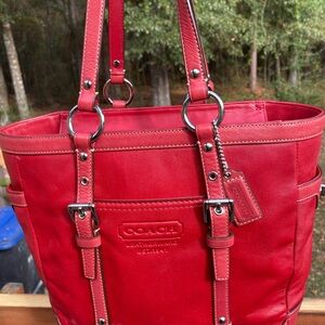 2008 leather Coach Gallery East West tote bag